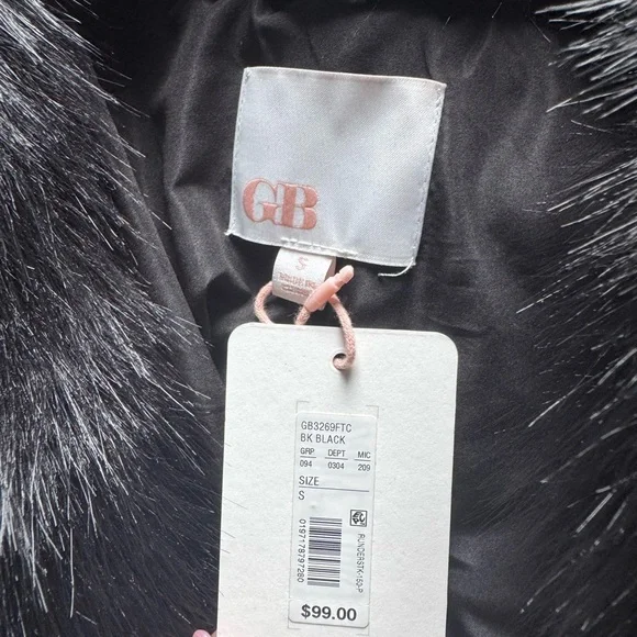 Gianni Bini Black Shaggy Faux Fur jacket - Picture 3 of 5